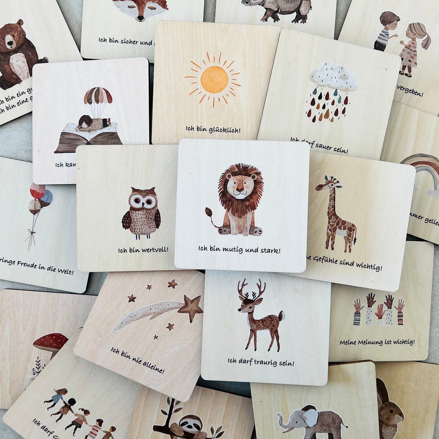 Holzmagnete, Affirmationskarten und Routinen